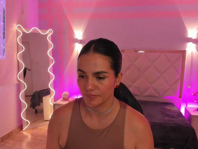 Rosalind-tay's BongaCams show and profile