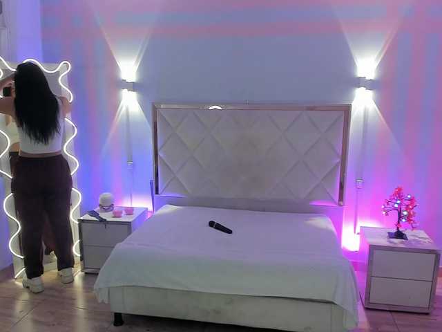 Rosalind-tay live cam on BongaCams
