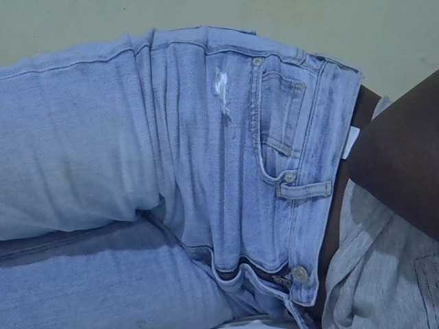 Sexyhanish live cam on BongaCams