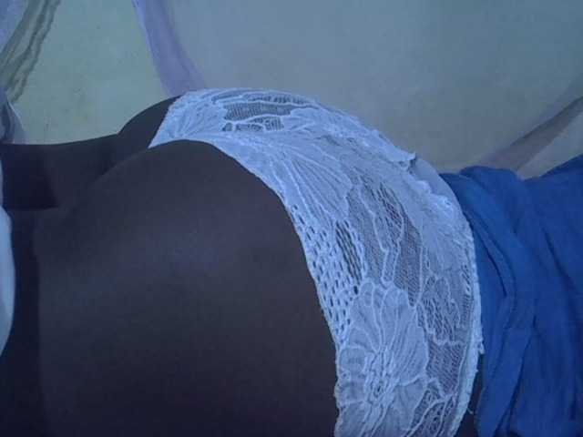 Sexyhanish live cam on BongaCams