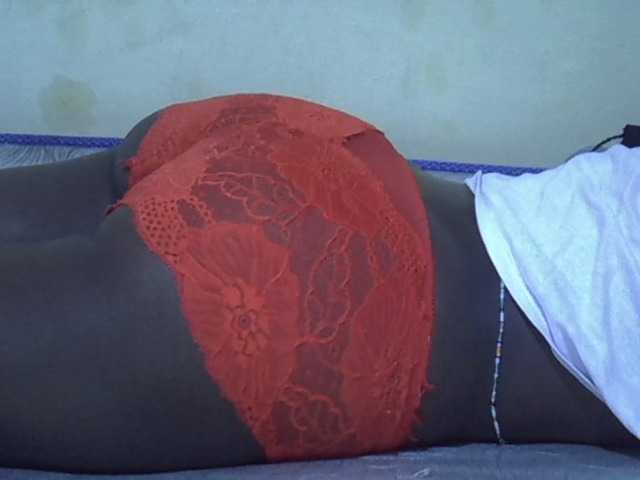 Sexyhanish live cam on BongaCams