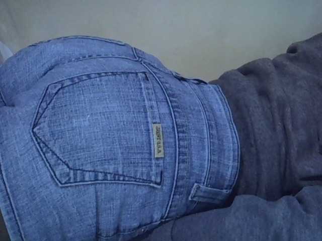 Sexyhanish live cam on BongaCams