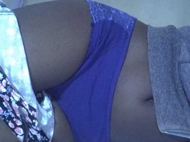 Sexyhanish live cam on BongaCams