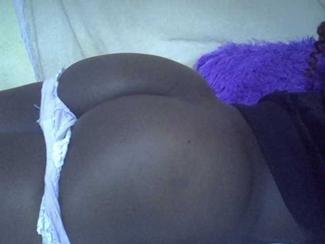 Sexyhanish live cam on BongaCams