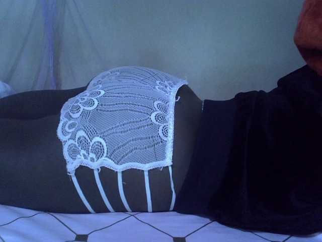 Sexyhanish live cam on BongaCams