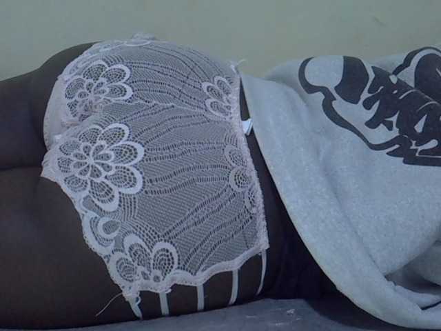 Sexyhanish live cam on BongaCams