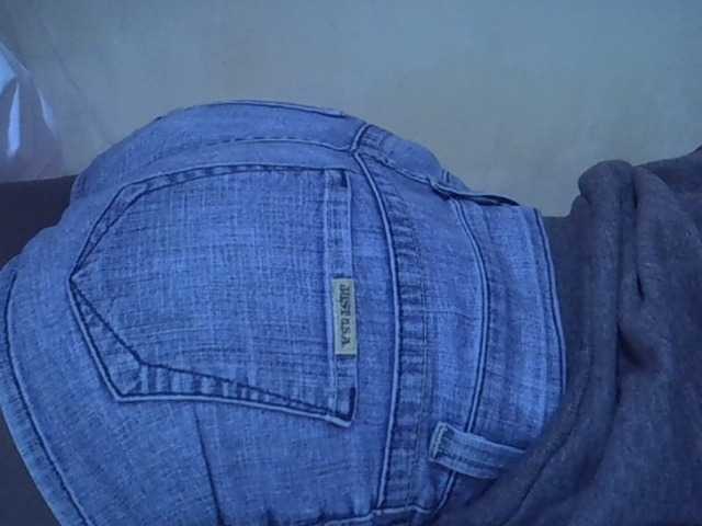 Sexyhanish live cam on BongaCams