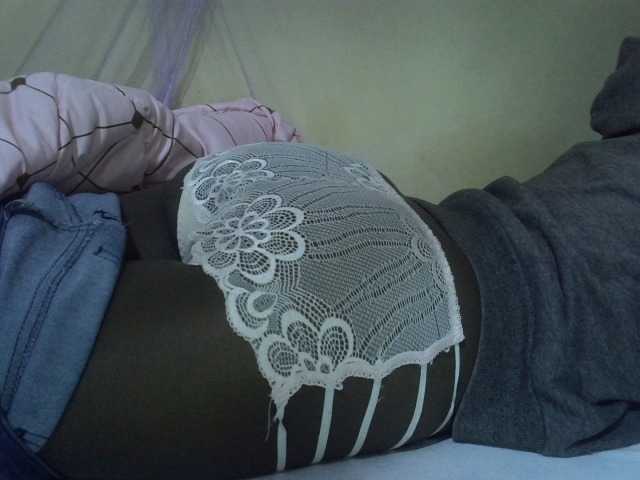 Sexyhanish live cam on BongaCams