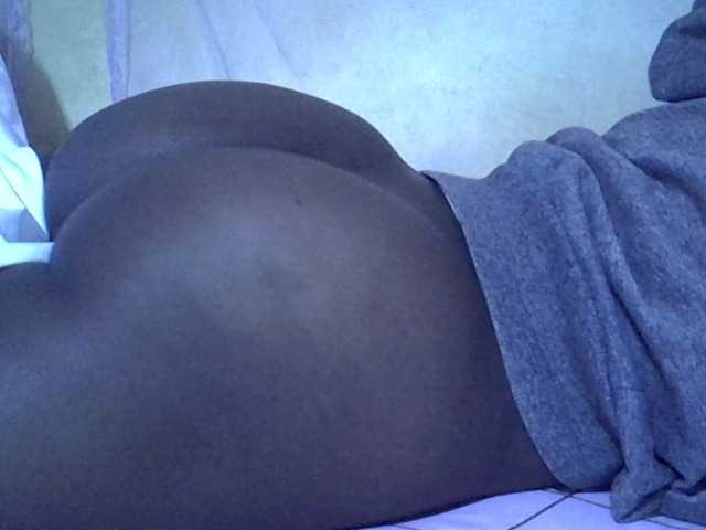 Sexyhanish live cam on BongaCams