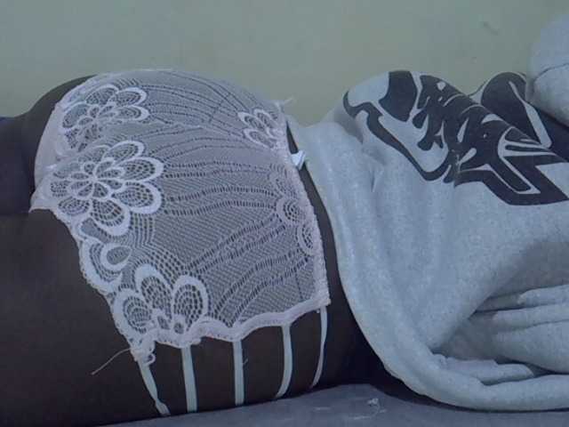 Sexyhanish live cam on BongaCams