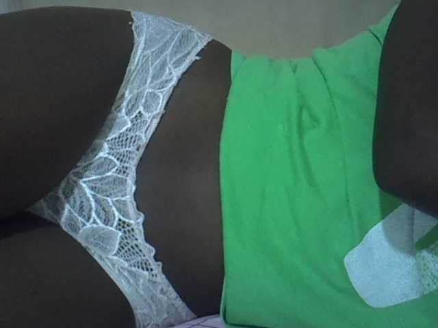 Sexyhanish live cam on BongaCams
