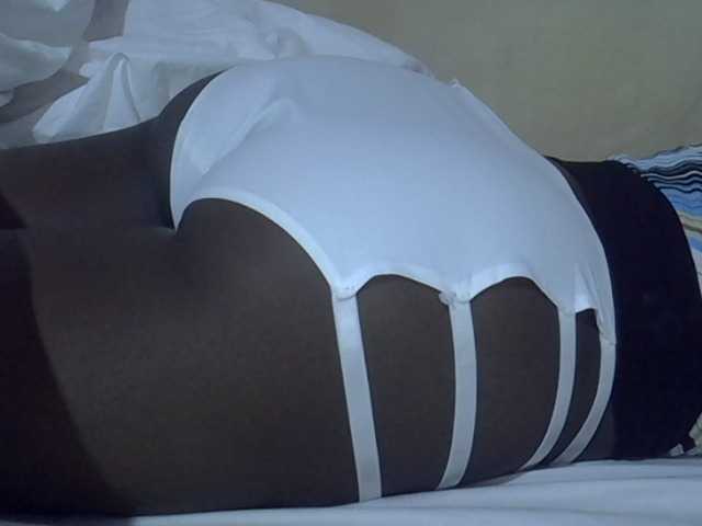 Sexyhanish live cam on BongaCams
