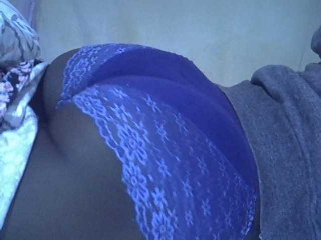 Sexyhanish live cam on BongaCams