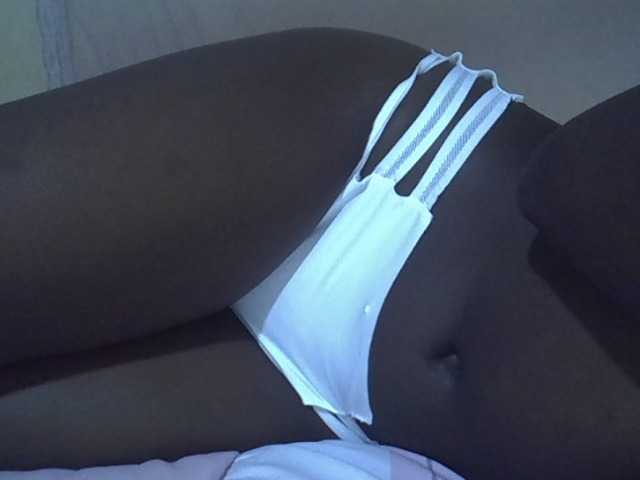 Sexyhanish live cam on BongaCams