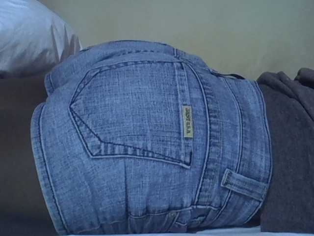 Sexyhanish live cam on BongaCams