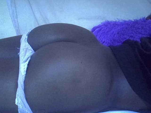 Sexyhanish live cam on BongaCams