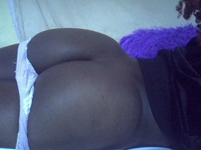 Sexyhanish live cam on BongaCams