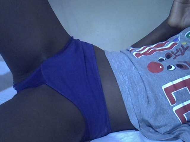 Sexyhanish live cam on BongaCams