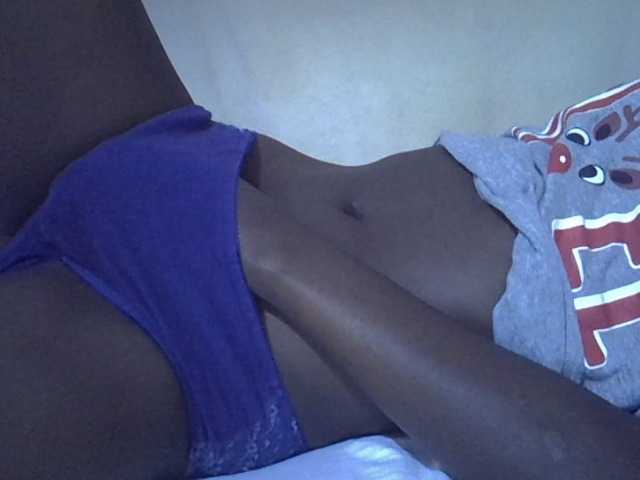 Sexyhanish live cam on BongaCams