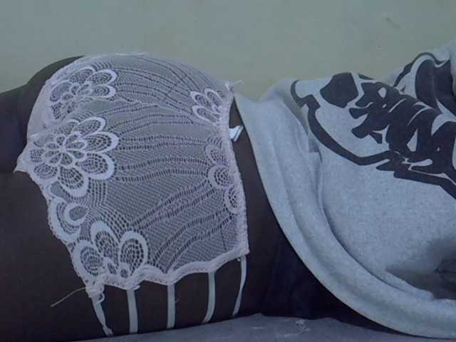 Sexyhanish live cam on BongaCams