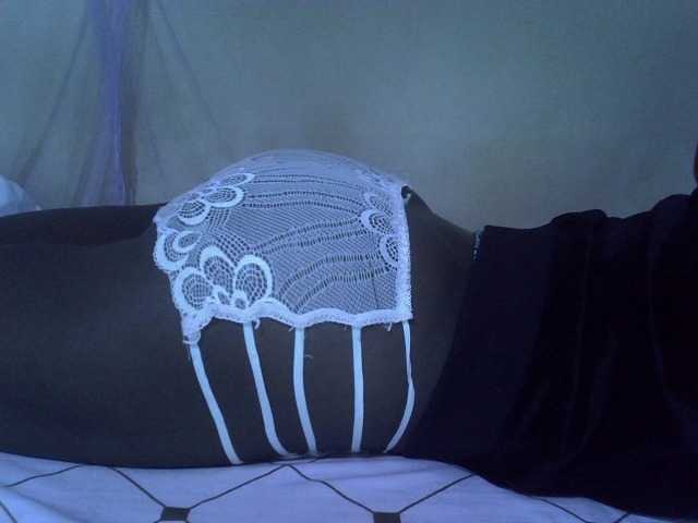 Sexyhanish live cam on BongaCams