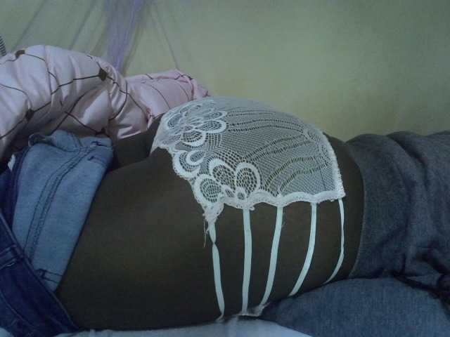 Sexyhanish live cam on BongaCams
