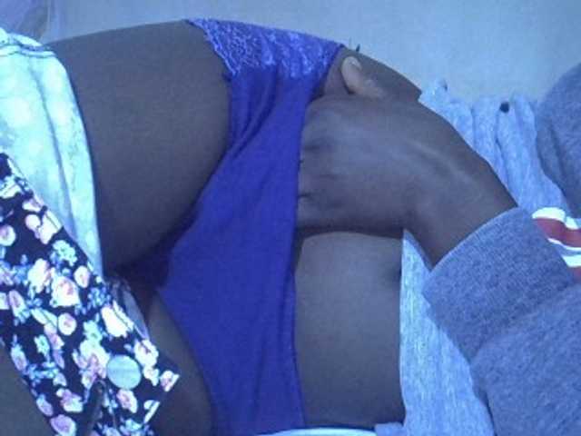 Sexyhanish live cam on BongaCams