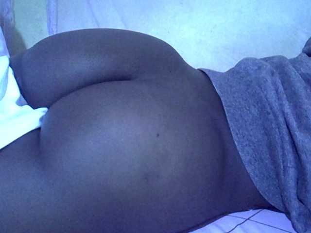 Sexyhanish live webcam show