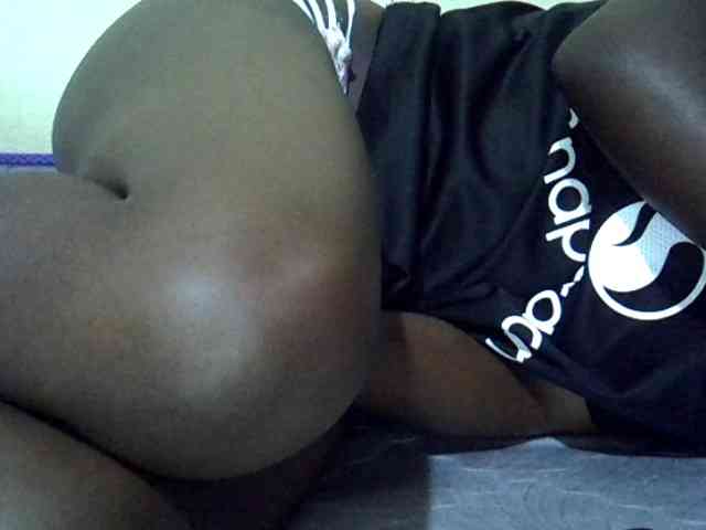 Sexyhanish Live Webcam on BongaCams