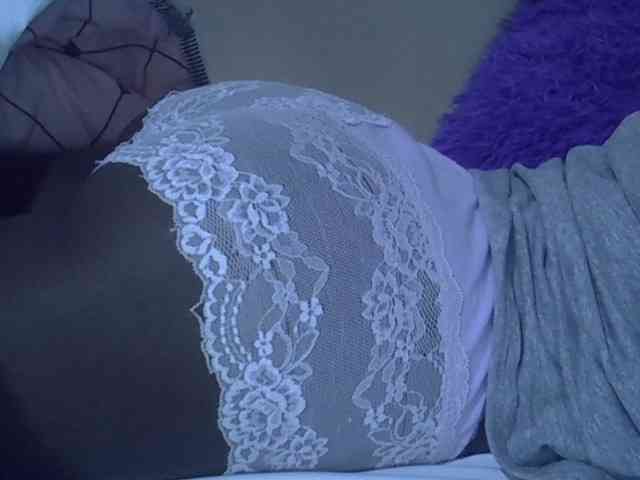 Sexyhanish Live Webcam on BongaCams