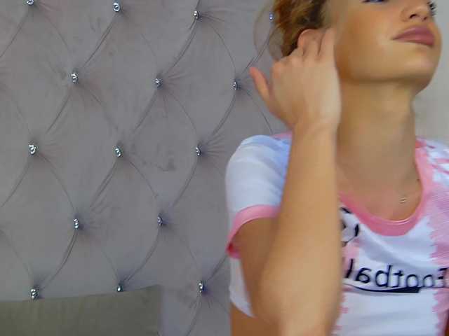 KimmDaviss live cam on BongaCams