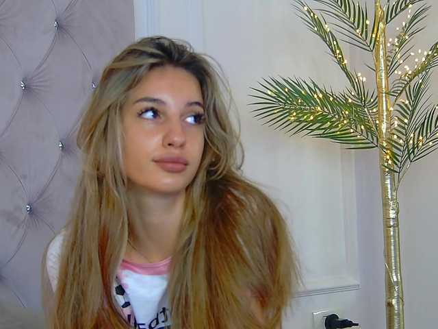 KimmDaviss live cam on BongaCams
