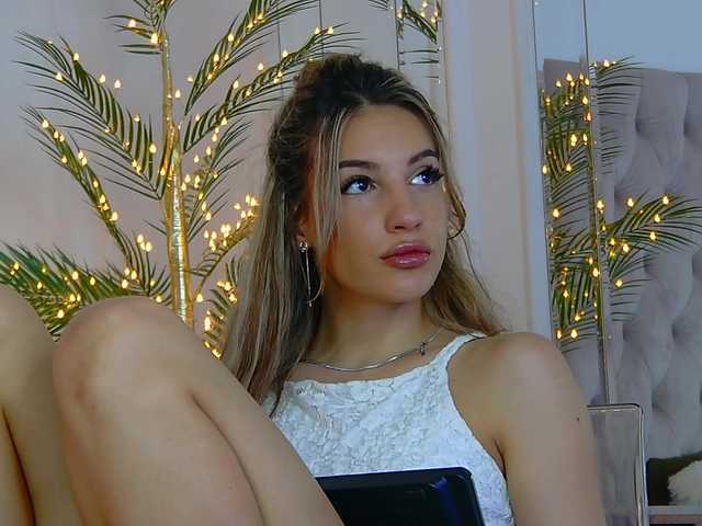 KimmDaviss live cam on BongaCams