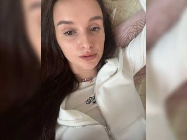 Kriss--me live cam