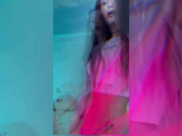 Kriss-me's BongaCams show and profile