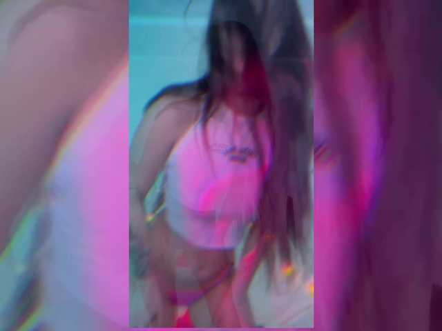 Kriss-me live cam on BongaCams