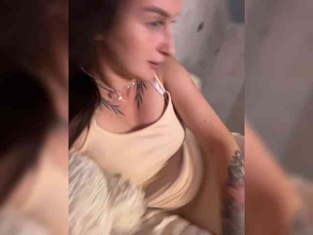 Kriss--me webcam
