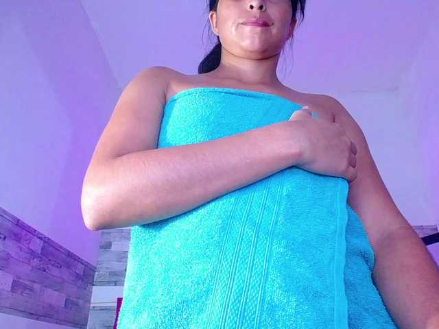 Pleassing-neighbor live cam on BongaCams
