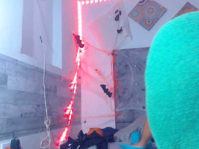 Pleassing-neighbor, en directo ahora en BongaCams