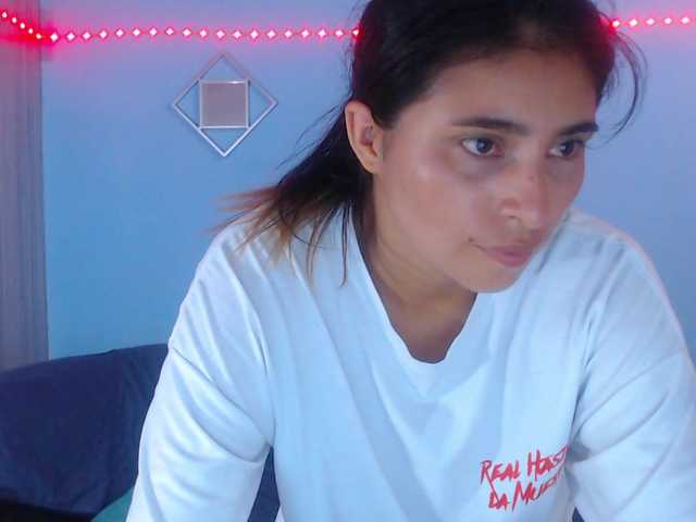 Pleassing-neighbor live cam on BongaCams