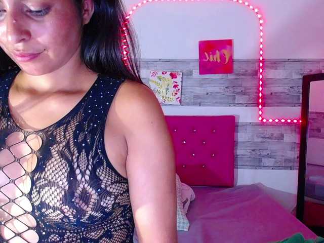 Pleassing-neighbor live cam on BongaCams