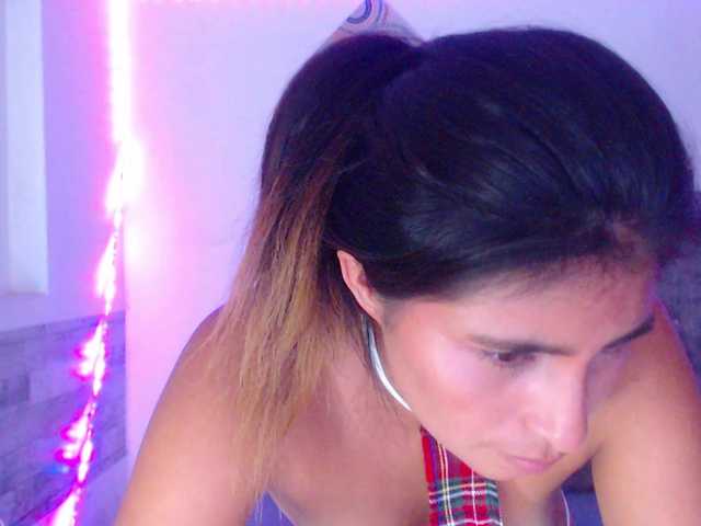 Pleassing-neighbor live cam on BongaCams