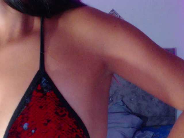 Pleassing-neighbor live cam on BongaCams