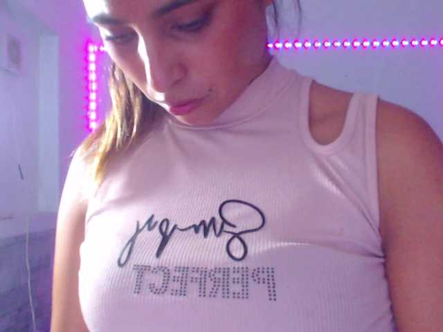 Pleassing-neighbor live cam on BongaCams