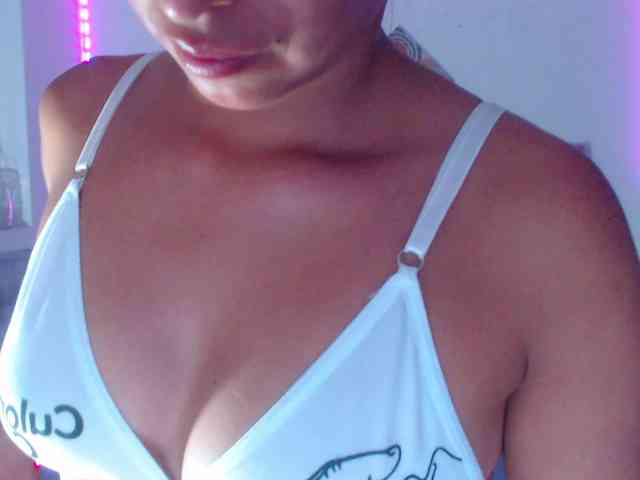 Pleassing-neighbor webcam