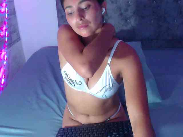 Pleassing-neighbor webcam