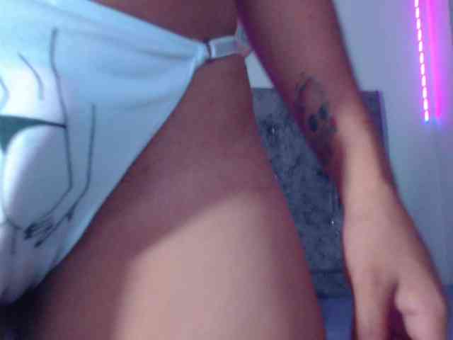 Pleassing-neighbor webcam