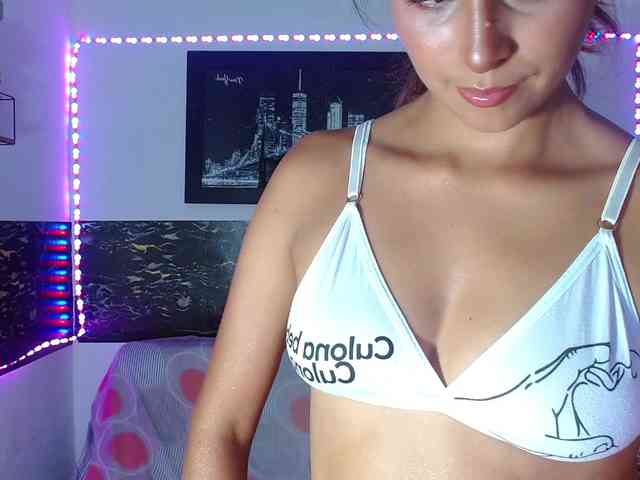 Pleassing-neighbor webcam
