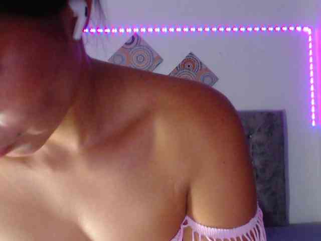Pleassing-neighbor webcam
