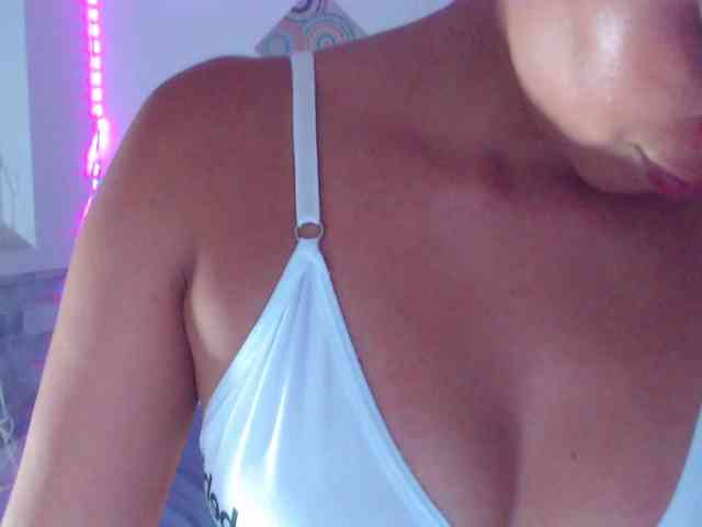 Pleassing-neighbor webcam